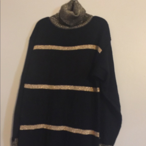 Dress - Picture 7 of 8